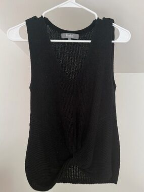 Marbled Black V-Neck Twist Hem Knit Tank